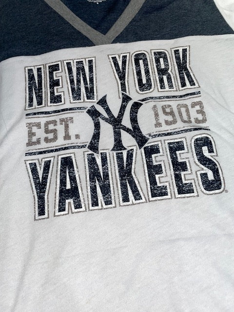 New York Yankees new Era Throwback Color Block V-neck Women's T-Shirt