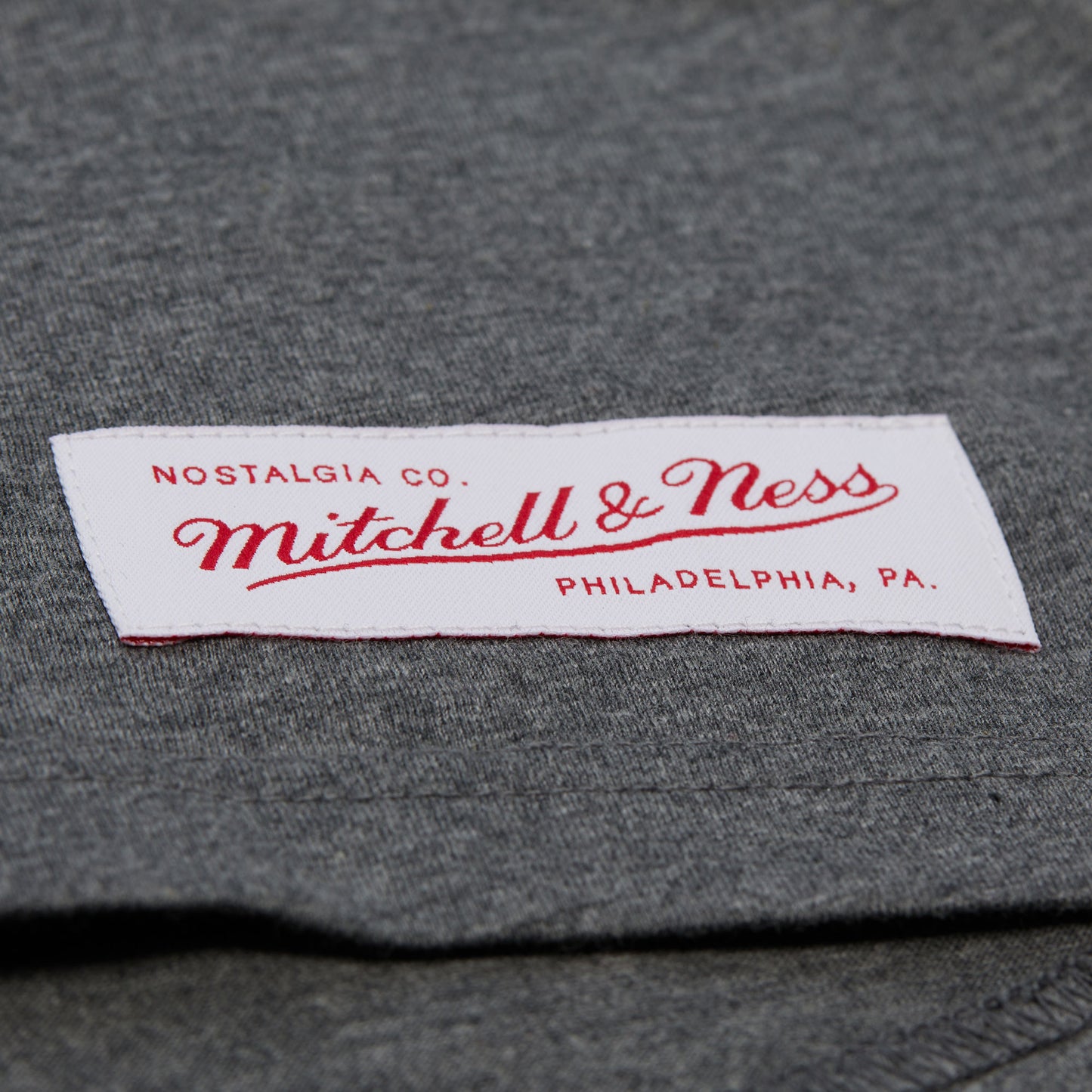 New York Knicks Mitchell & Ness Legacy Collection t-Shirt- Gray