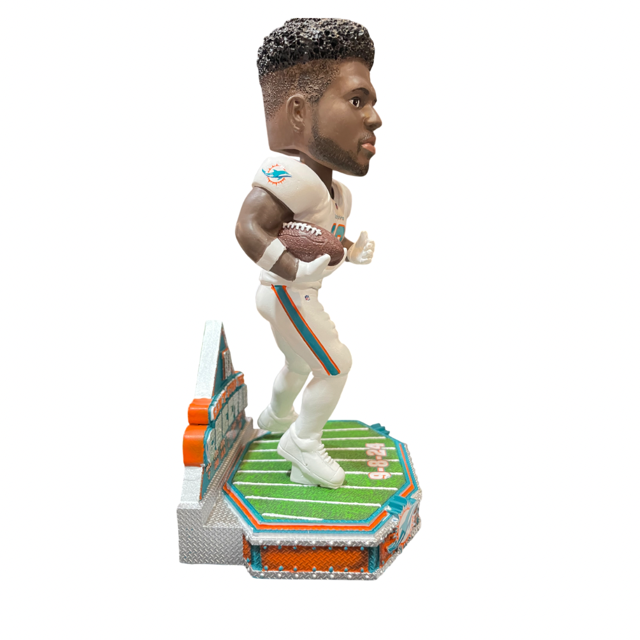 Miami Dolphins FOCO Tyreek Hill Game Breaker Bobblehead