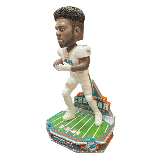 Miami Dolphins FOCO Tyreek Hill Game Breaker Bobblehead