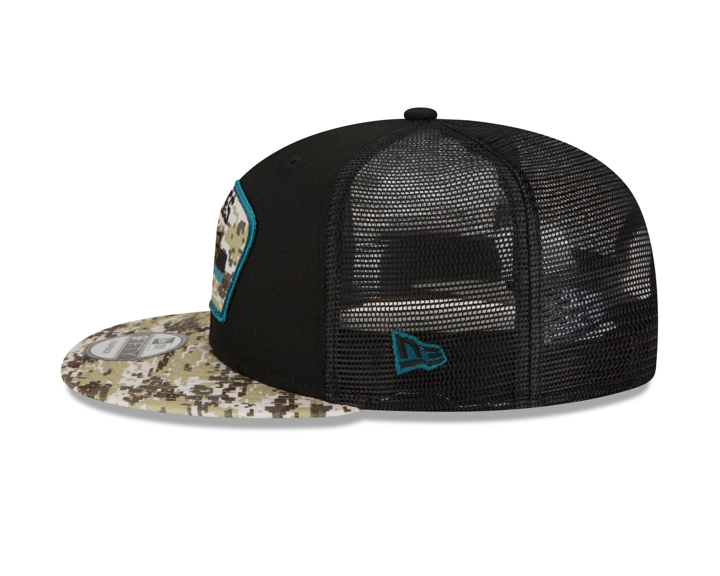 Philadelphia Eagles New Era Salute to Service Trucker 9Fifty Snapback hat