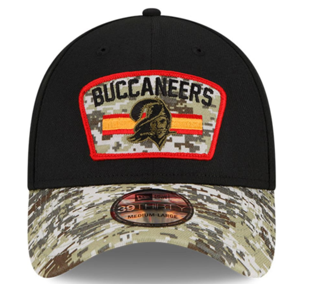 Tampa Bay Buccaneers New Era Salute to Service 39THIRTY Flex Hat - Black