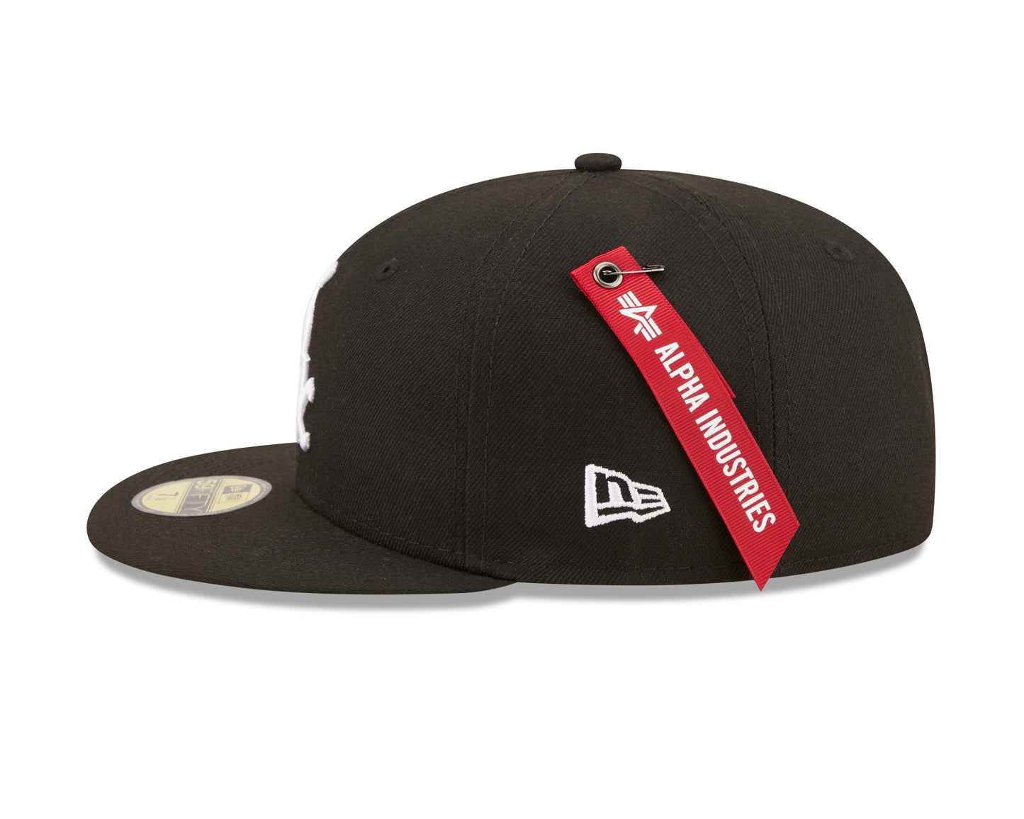 Chicago White Sox New Era Alpha Industries 59FIFTY Fitted Hat- Black