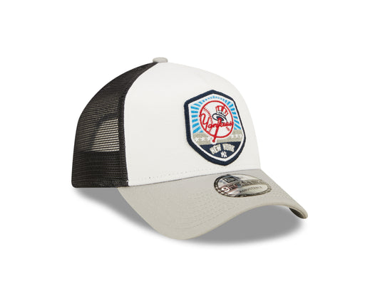 New York Yankees New Era Fresh Side A-Frame Trucker 9FORTY Snapback Hat