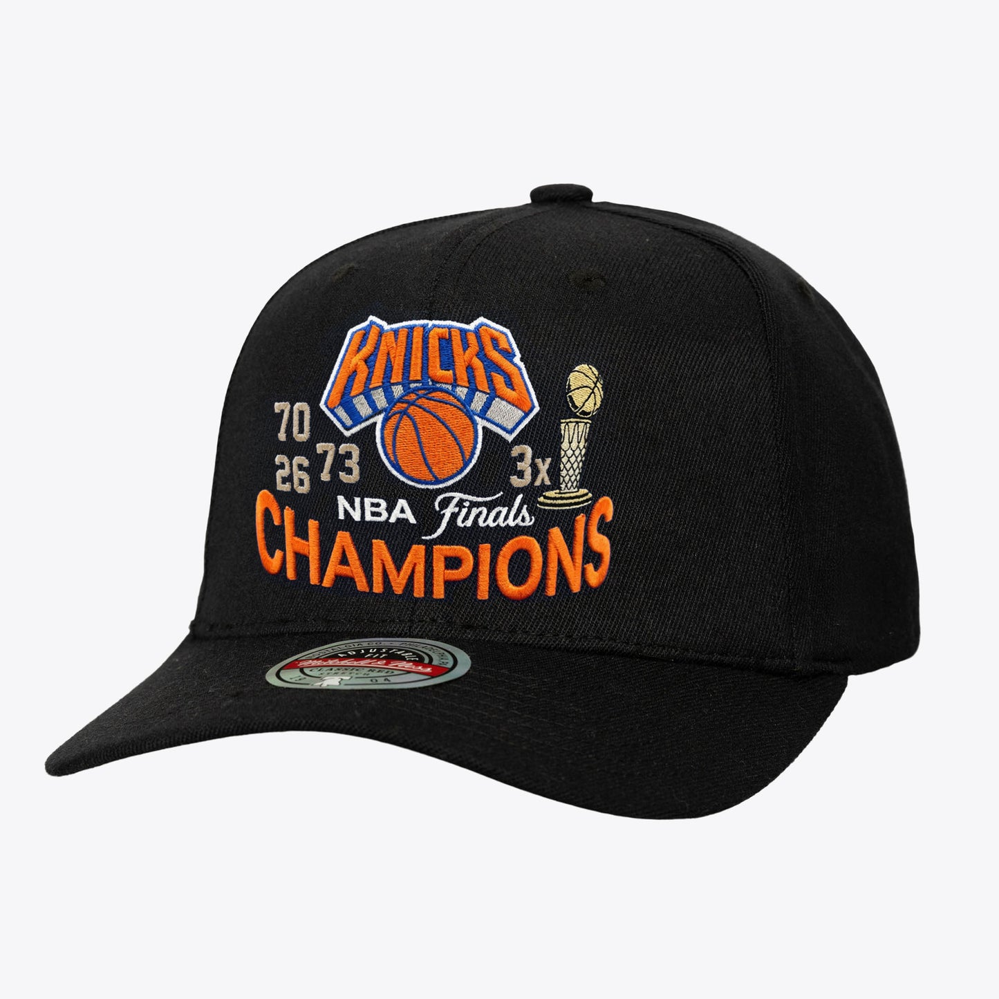 New York Knicks Mitchell & Ness Champtionship Trophy Adjustable Hat - Black