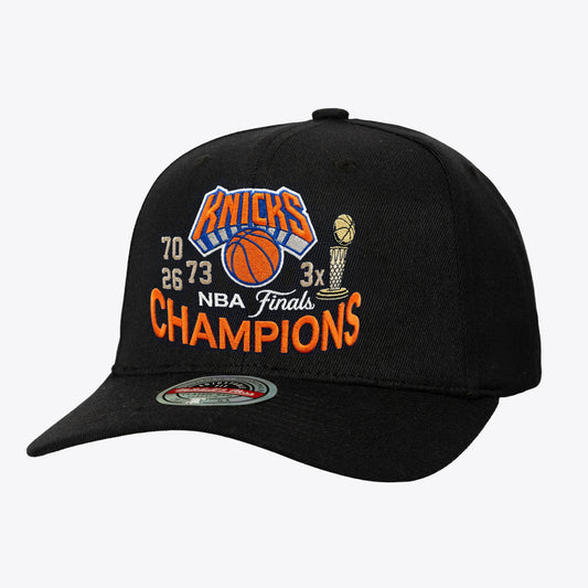 New York Knicks Mitchell & Ness Champtionship Trophy Adjustable Hat - Black