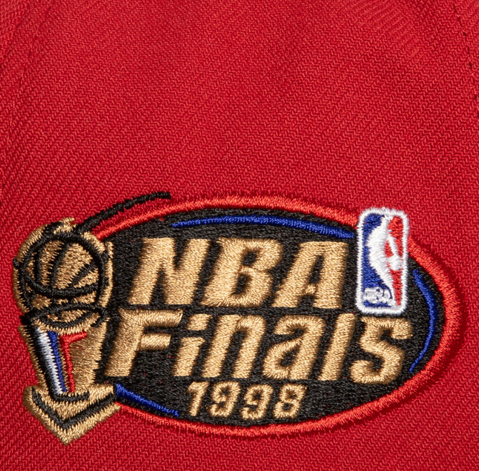 Chicago Bulls Mitchell & Ness Crown Jewels Pro Snapback Hat