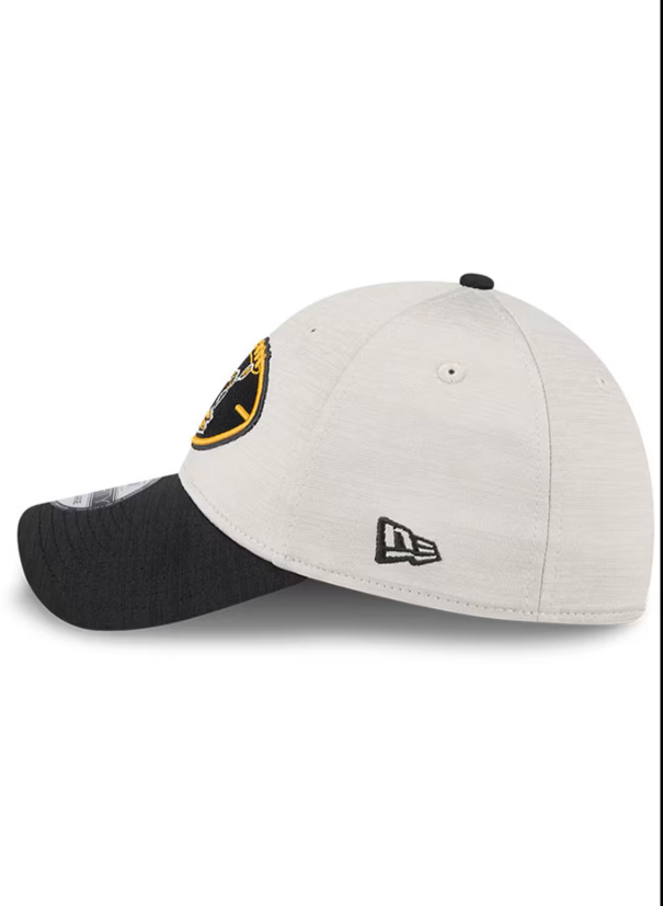 Pittsburgh Steelers New Era Grey  Sideline Historic 39THIRTY Flex Hat
